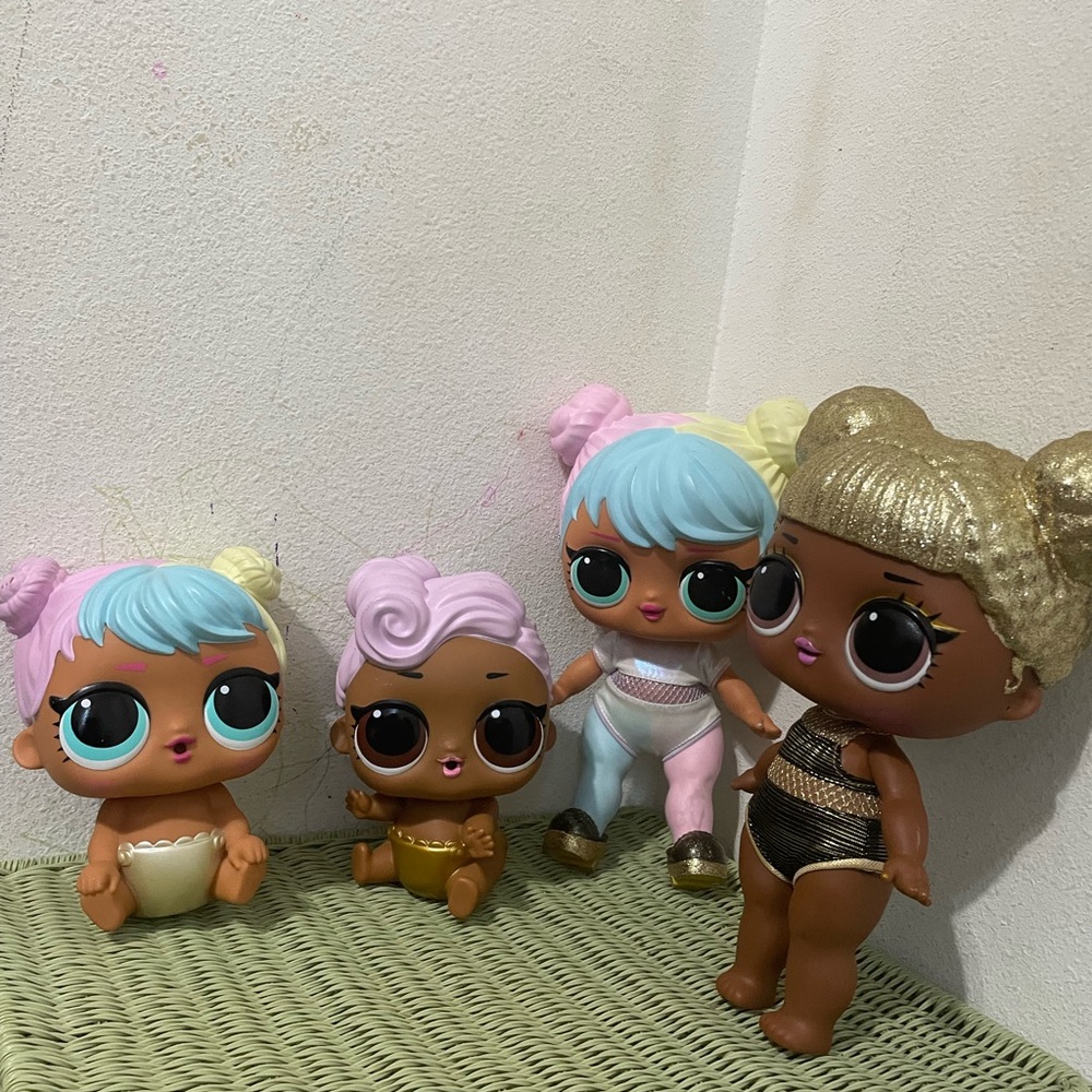 L.O.L. Surprise! Dolls with Blue and Gold Hair - Picture 2 of 12